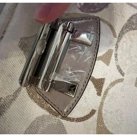 Coach Kristin Sequin Embellished Canvas Hobo Shoulder Bag 19340 Beige Signature - Picture 4 of 9